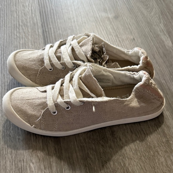 Casual Cavas Shoes - Beige - Picture 6 of 10